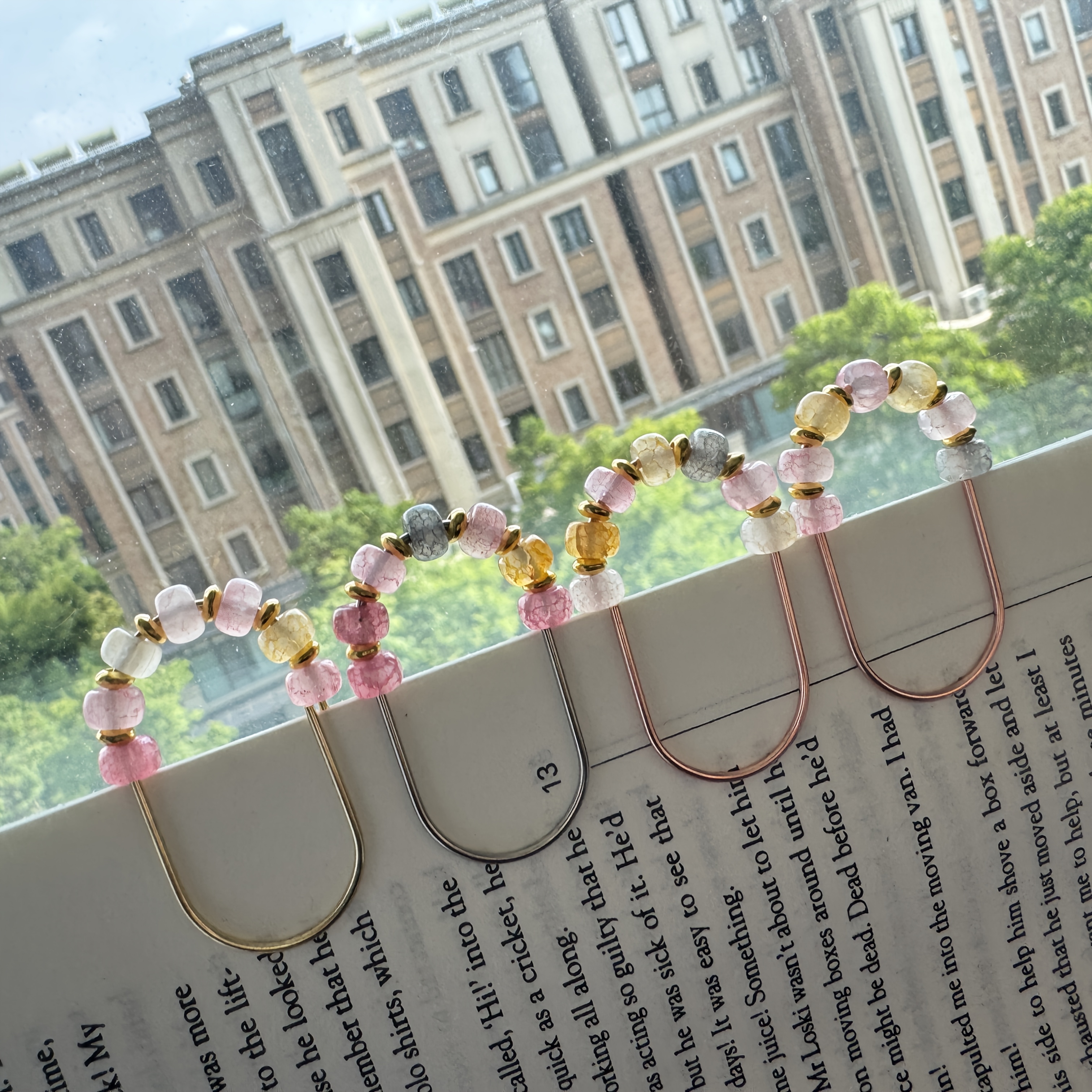 6pcs Artisan Crackle Glass Beaded Paper Clips, Boho Pink Crystal Look Page Markers With Finish, Aesthetic Reader Gift Set