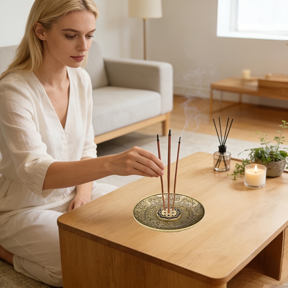 E-shop Für Lotus Zen Metall Räucherstäbchenhalter Set, inklusive neunlochigem geschnitztem Räucherschale Räucherstäbchenhalter, ein Yoga-Legierung
