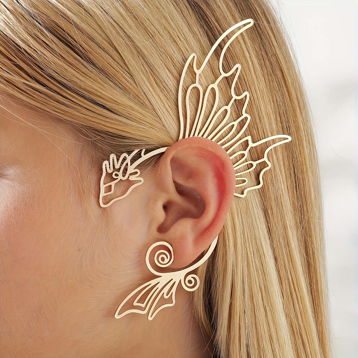 

Boucles Vibrantes Volant Dragon - Bijoux en Creux avec Design Exagéré, Style Vintage Punk, Accent de et Détail de Manchette Mangeuse