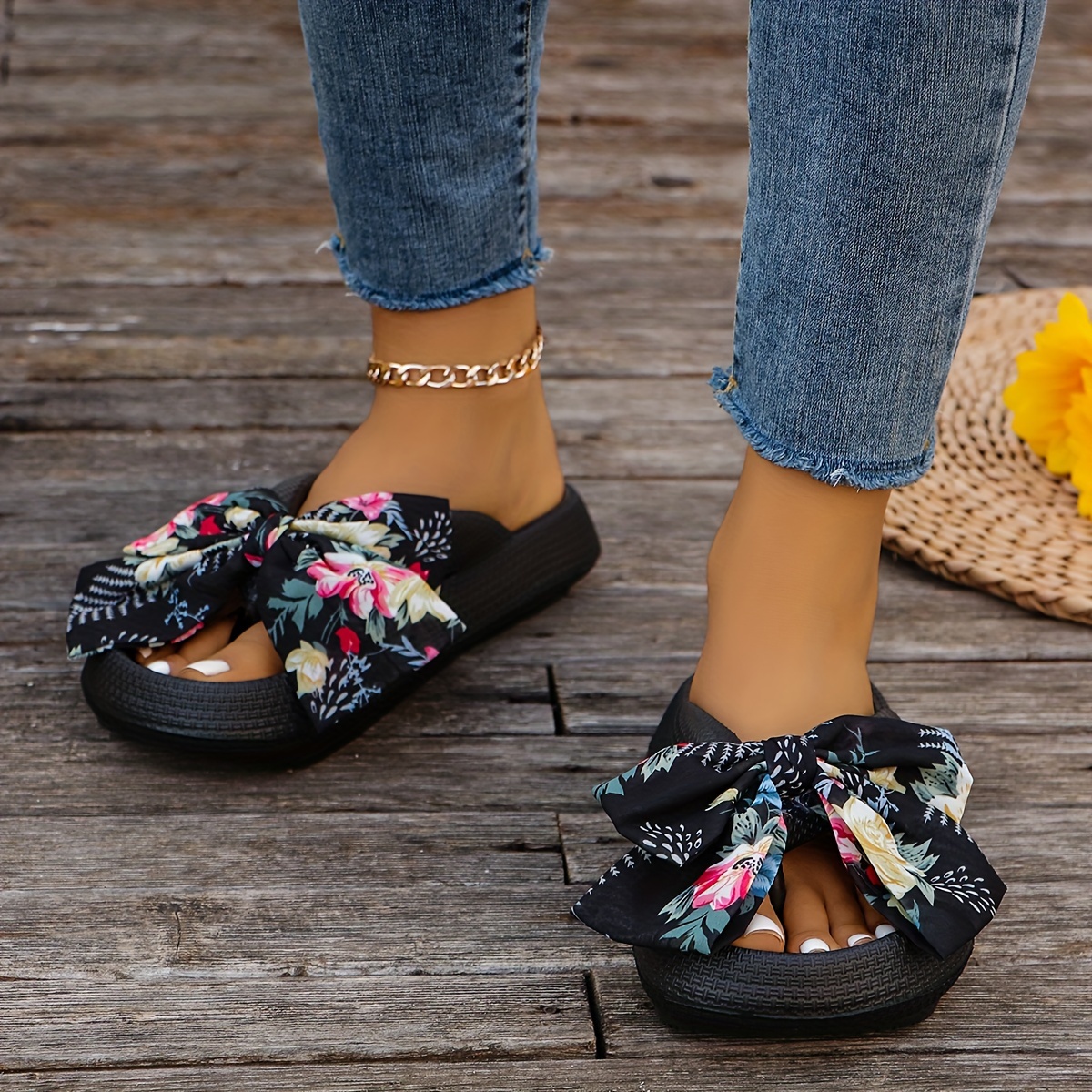 womens solid color eva flip flops platform soft sole slip on floral bowknot decor slides non slip beach slides Product details 1