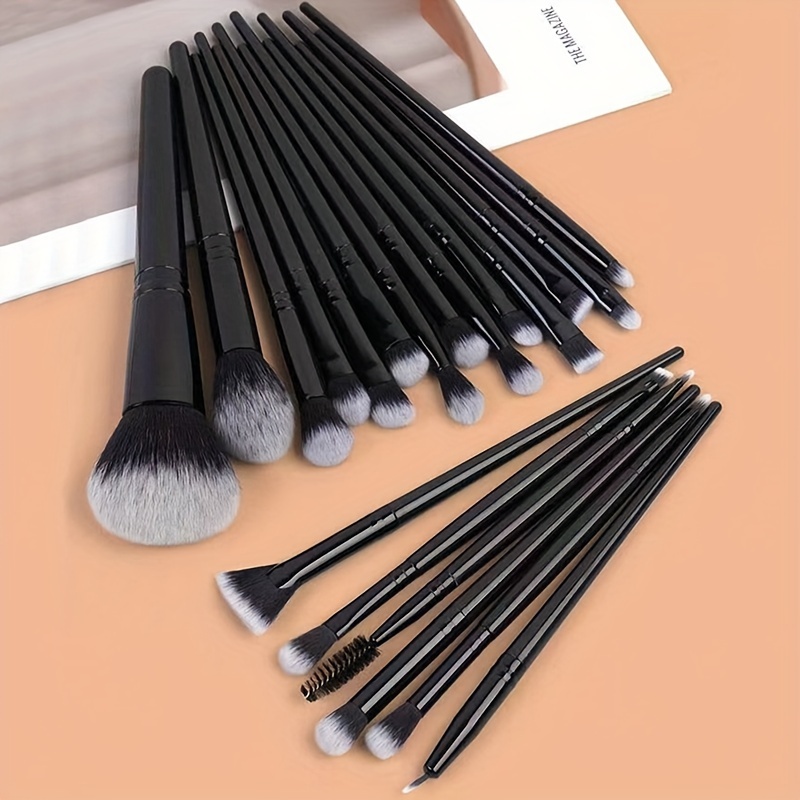 

20-piece Oval Brush Makeup Brush Set For Beginners, Nylon Bristles, Unscented, All Skin Types, Abs Plastic Handle, Includes Eye Shadow, Lip, Powder, Mask, And Foundation Brushes