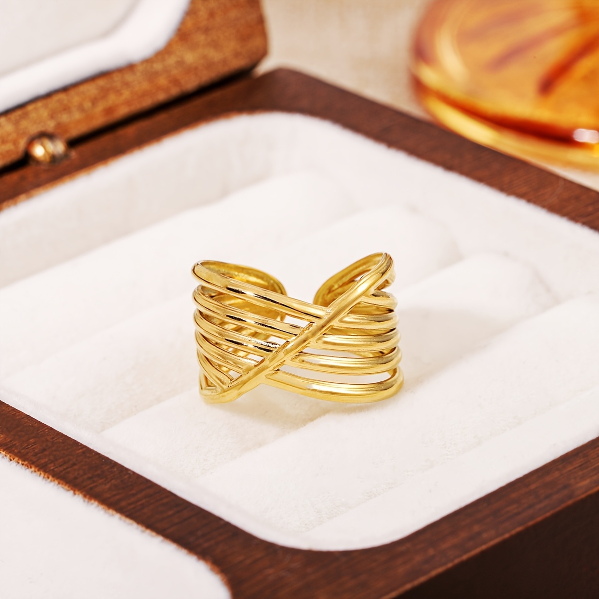 A Hollow-lined 304 304 Stainless Steel , Made Of And Non-fading Material, Suitable For Daily Wear As Well As For Gift- On Special Occasions Or For Family , Without Battery, For Teenager, For Teenager