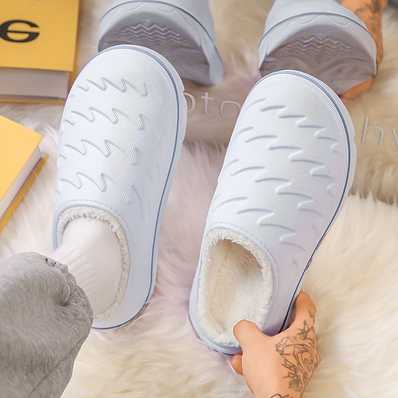 Chaussons d'hiver en peluche robustes pour hommes et femmes avec semelle de haute qualité et semelle épaisse - Tout-terrain intérieur/extérieur, antidérapants - Conçus pour la neige et la glace - Bottines chaudes unisexes