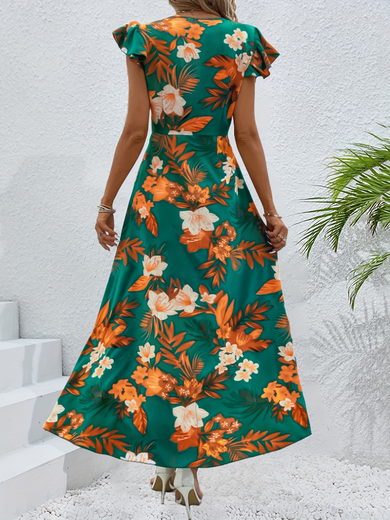 Vestido estampado floral con escote cruzado, vestido de estilo vacacional con mangas de volantes y dobladillo asimétrico, ropa de mujer 1