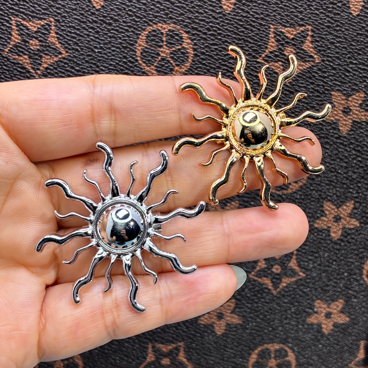 Golden and Silvery Contrast Sunflower Brooch, Everyday Versatile Accessory