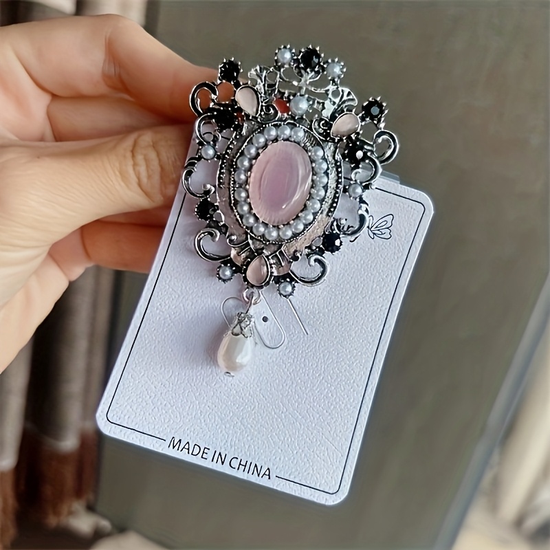 Image of A Delicate Purple Rhinestone Brooch From Court Cuba , Perfect For A To Shirts And Additions