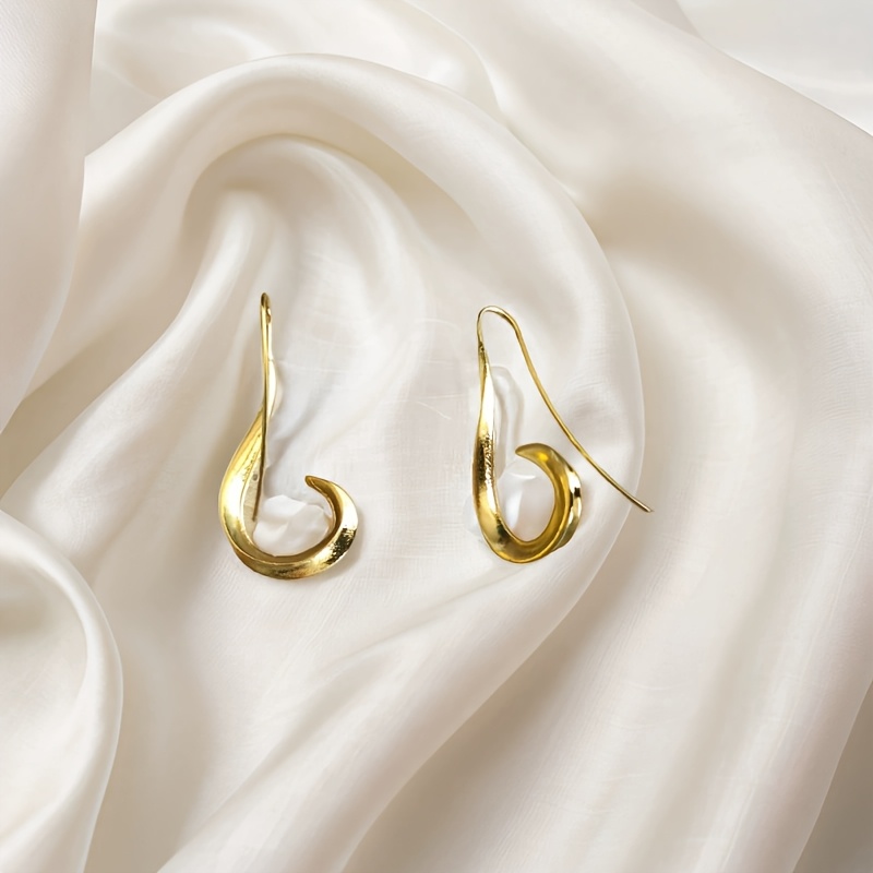 2pcs Asymmetrical Fishhook Earrings Geometric Minimalist Punk Style