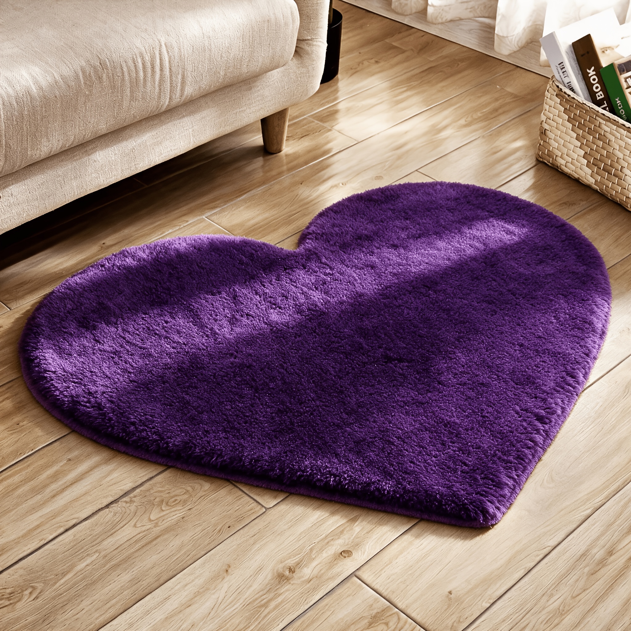 Faux Room Rug, Heart-shaped Plush Carpet, Living Room And Bedroom Sofa Mat, Fluffy Area Mat, Perfect For Use In Furnished Bedrooms, A Great Gift For Valentine's Day And Weddings
