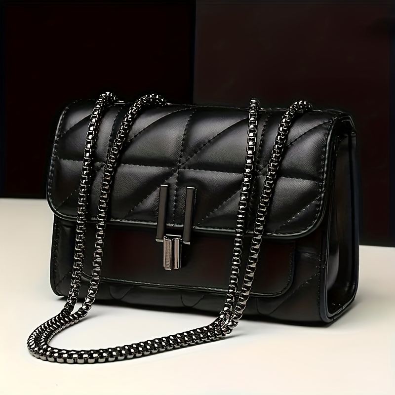 Elegante Bolso Bandolera Acolchado Negro para Mujer | Material de PVC con Costuras | Correa de Cadena Ajustable | Cierre Giratorio | Estilo Urbano Chic | Bolso de Hombro Versátil, Pequeño Bolso Bandolero