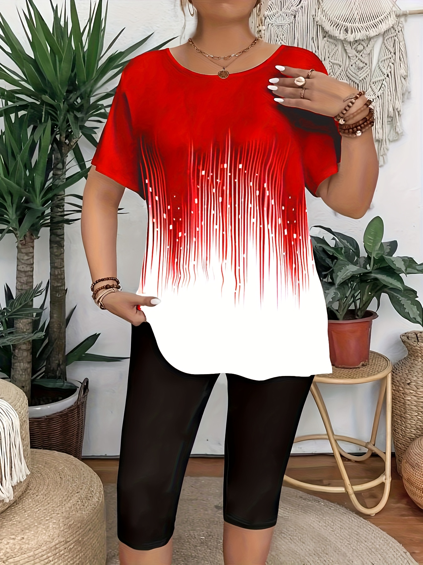 Elegant Plus Size Crew Neck T-Shirt with Floral Print - Soft Medium Stretch Fabric, Short Sleeve Top for Women, Casual Wear, All Season Tee|Floral Print Top|Comfortable Fit, Plus Size Clothing