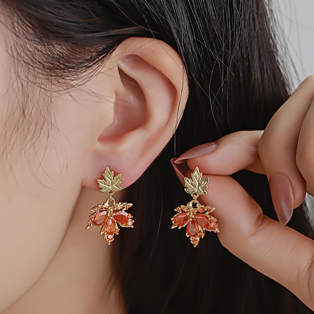 Newly Designed Unique Leaf Earrings For Women, Wear And As Gifts For Girlfriends Or Mothers