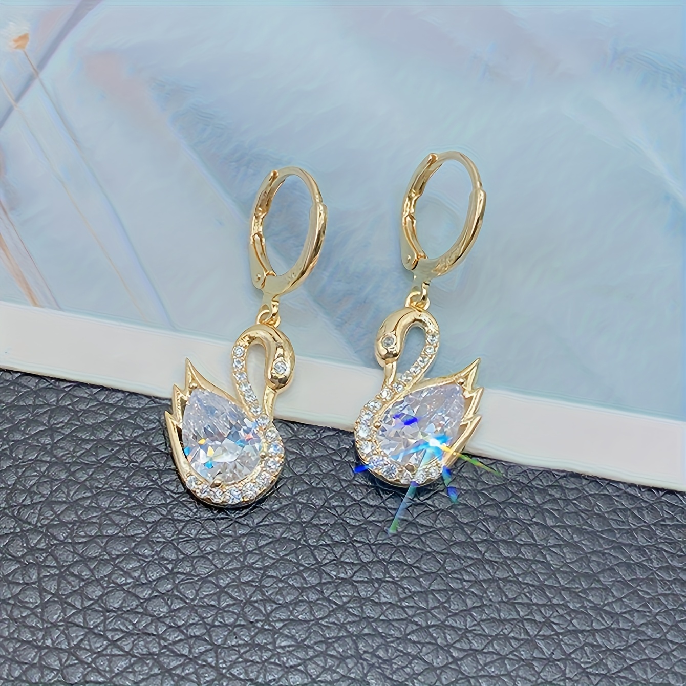 TEMU Pendientes de corte francés con a , de lujo , elegantes, exquisitos, con diseño único de con incrustaciones de cristal, regalo para banquetes