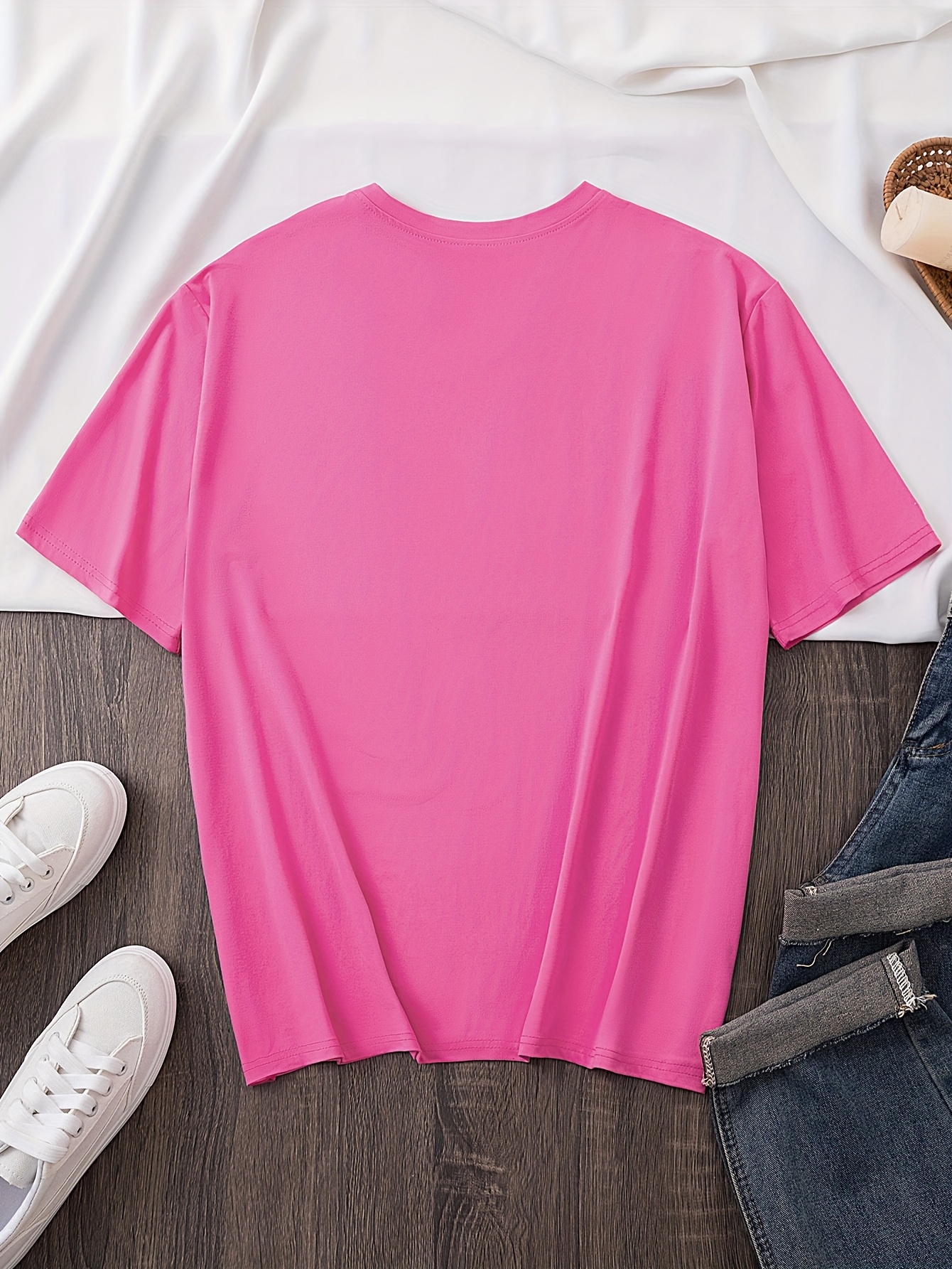 Women's Elegant Round Neck Short-Sleeve T-Shirt - Vibrant Red with White Calvin Monogram Print, Soft Fabric, Casual Versatile Top for Spring & Summer, Machine Washable, Casual Attire, Stylish Letter Print, Comfortable Fit