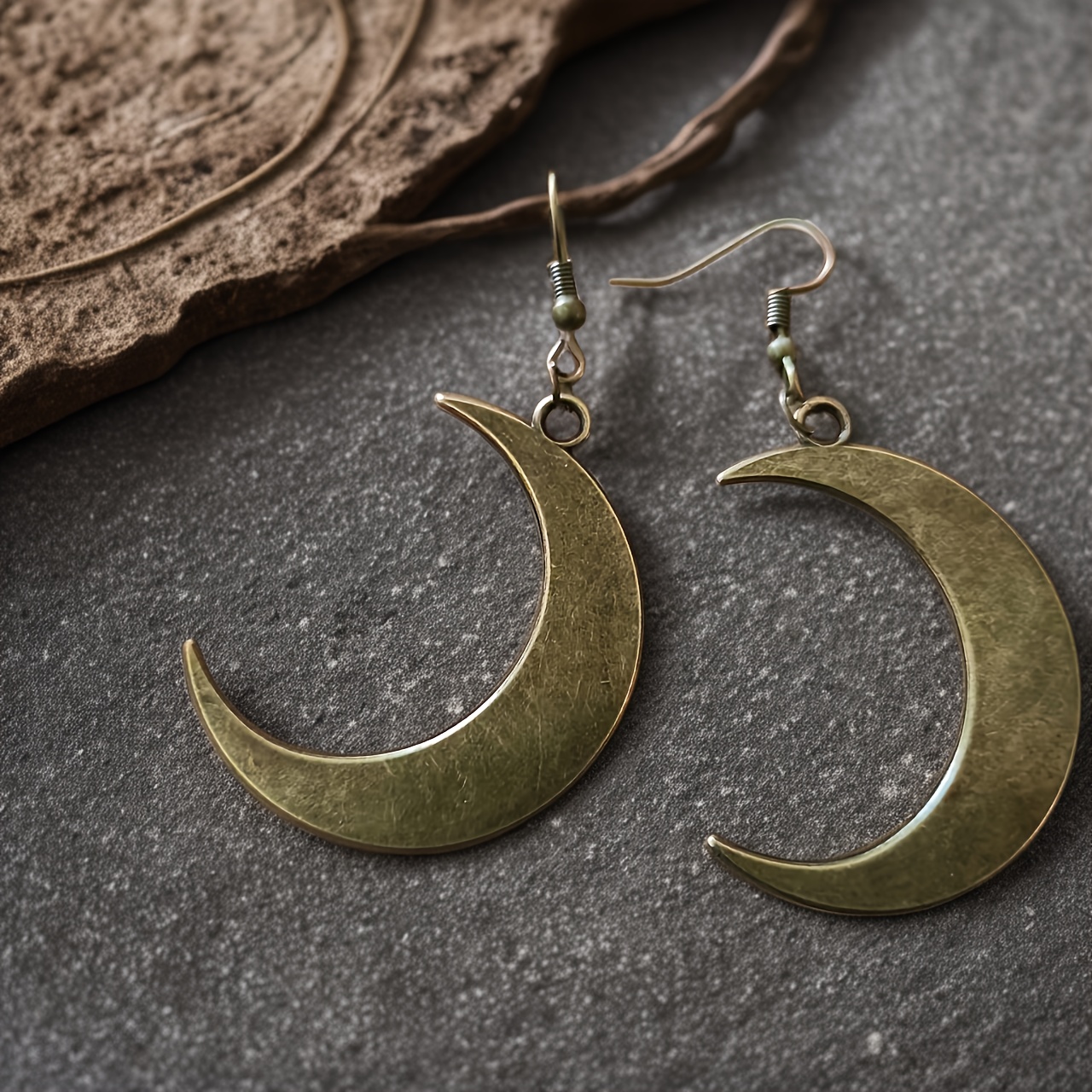 

Crescent Earrings - Vintage Gothic Style, Zinc Alloy With Antique Silvery , & Punk Fashion Enthusiasts