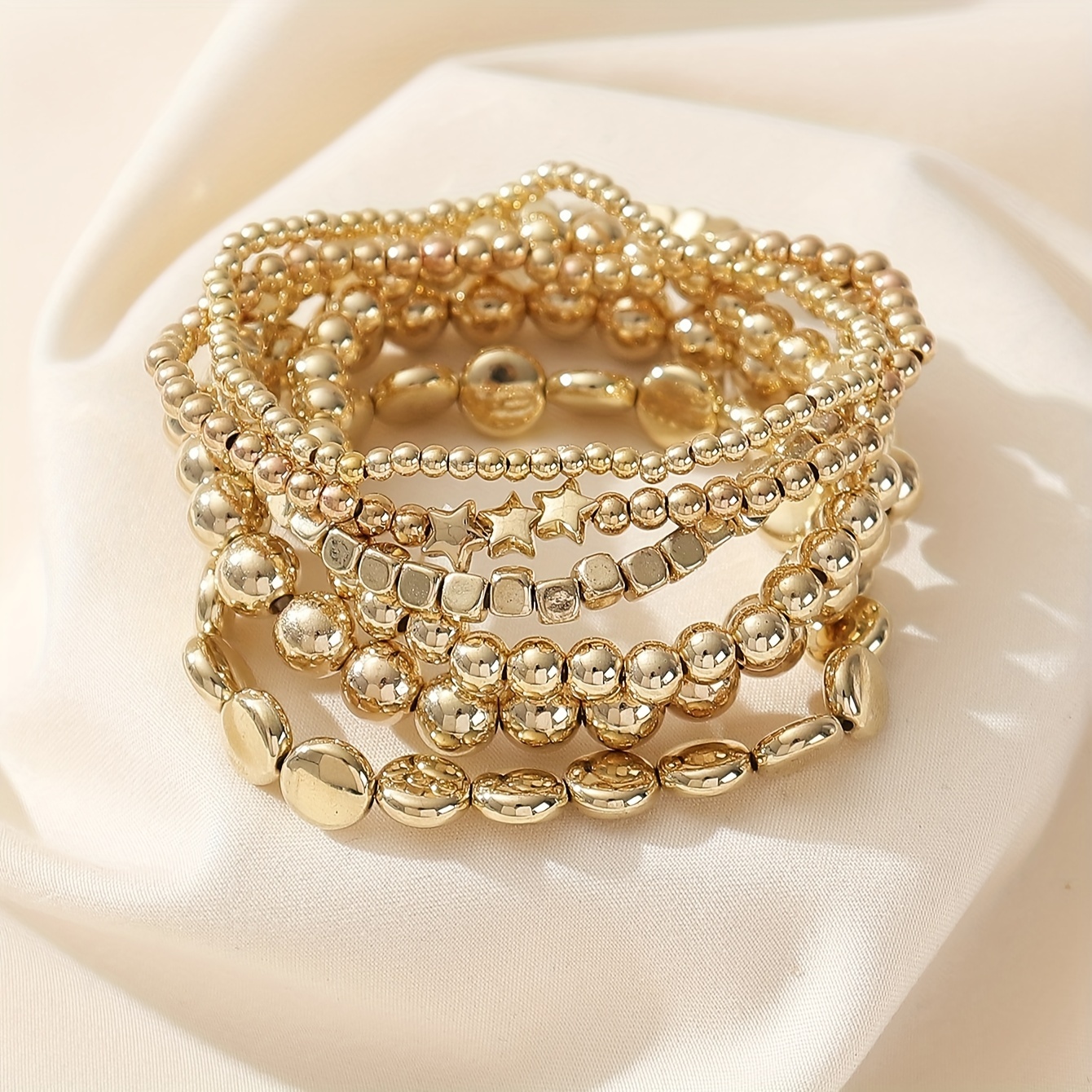 

[customer ] Elegant 6pcs Stretch Bracelet Set For Women - Chic & Simple Star Bead Design, Vacation, Parties, And Casual Attire