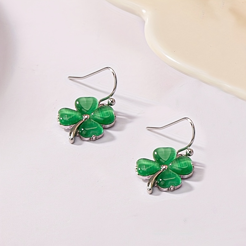 

1 Pair Vintage Elegant Zinc Alloy Shamrock Pendant Earrings, Iron Earring Post, Daily Gift- 's Day Decor