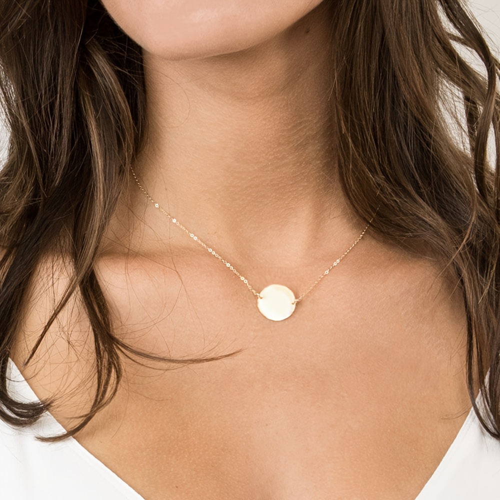 Unique High-End Women's Necklace with Round Geometric Pendant