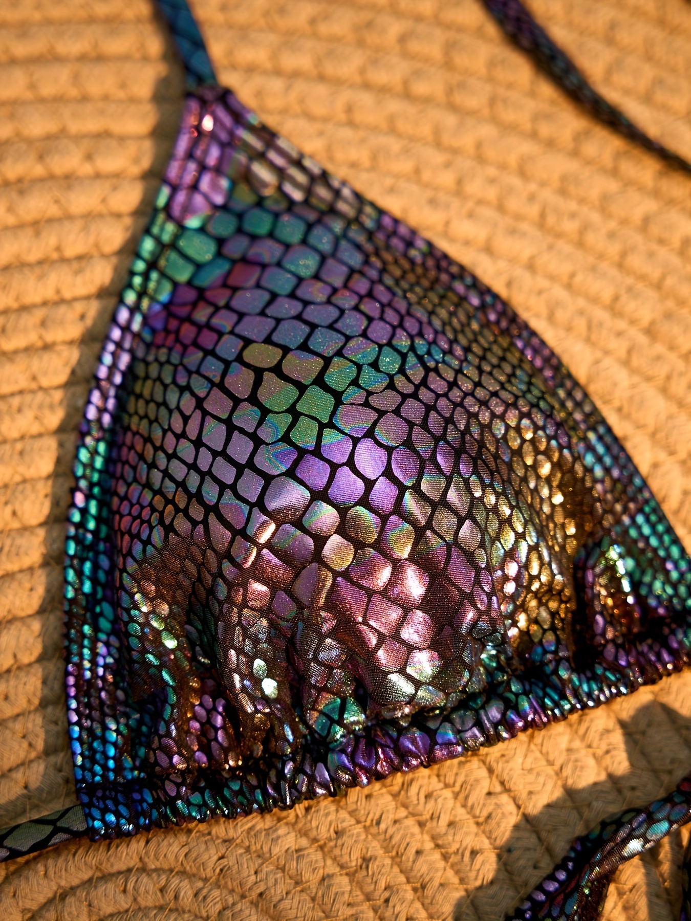 Fashionable and sexy bikini set, high-end snakeskin fabric with three-dimensional high cutting, suitable for beach bathing, sunbathing, swimming, essential