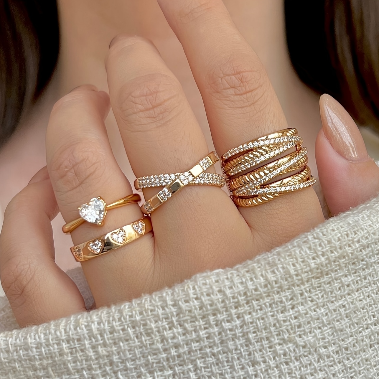 4pcs Women's Fashion Rings, Easy Temperament Rhinestone Heart Stackable Rings, Band Set, Suitable For Women', Casual, Vacation Wear, Holiday Gift