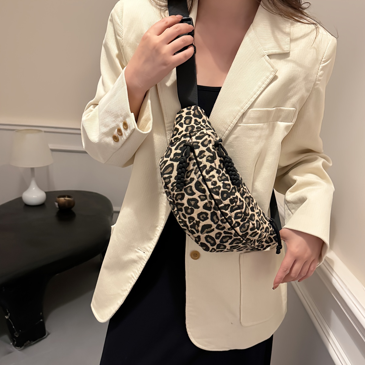 

1pc Fashionable Chest Bag , - Waist , Lined , Shoulder Bag, Unisex
