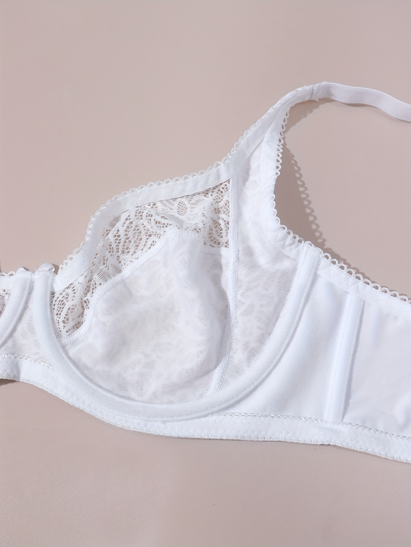 [Floral Lingerie] Elegant Plus-Size Women's White Lace Bra - Sexy Floral Cut-Out Design, Ultra-Thin Breathable Fabric with Underwire Support, Hand Washable