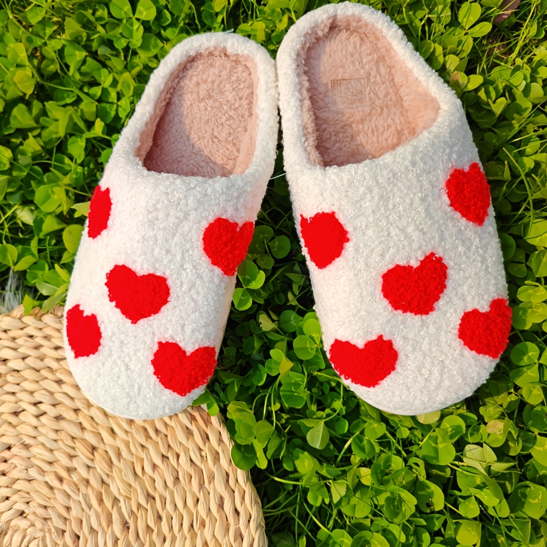 

1 Pair Love Heart Slippers For Women, Indoor Winter Warm Fleece House Shoes, Couple's Comfy Lined Rainbow Plush Footwear With Tpr Sole