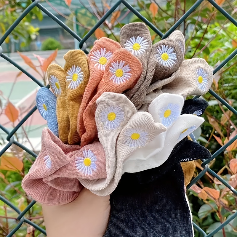 

5/10pcs Elegant Daisy Embroidered Ankle Socks For Women - Breathable & Comfortable, Casual Wear