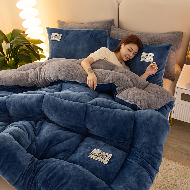 TEMU 1pc Edredón de Felpa y - Ropa de Cama de Invierno Acolchada de Poliéster Lavable a Máquina, Acogedora para Todas , Diseño de Cuadros Beige para