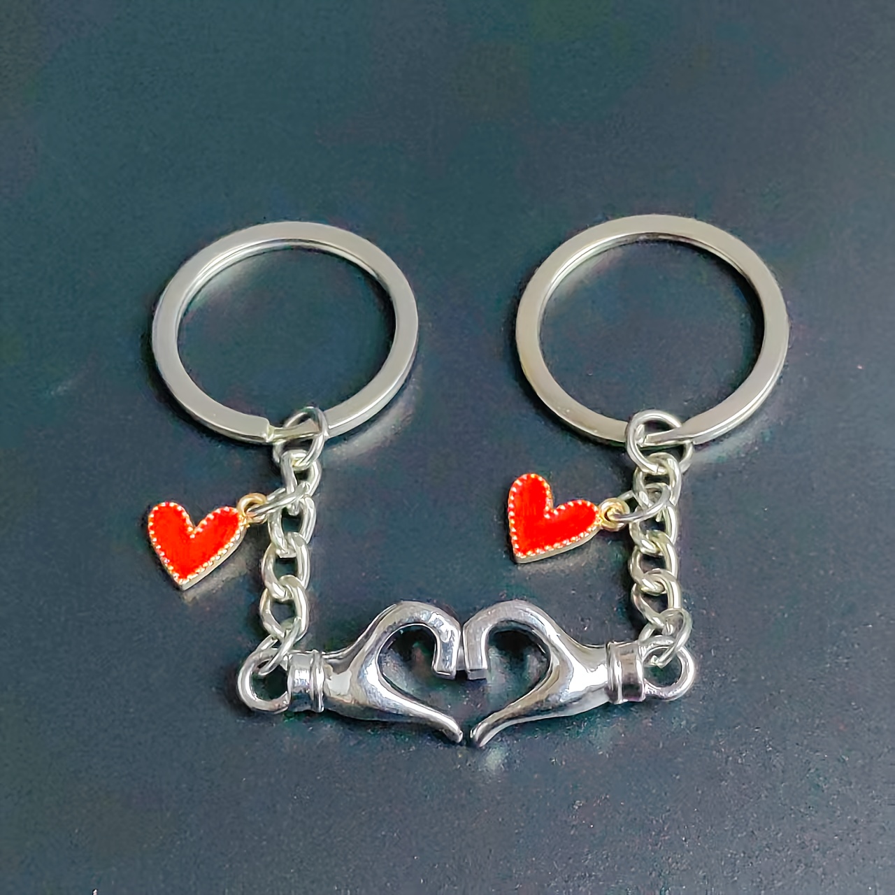 Image of 2pcs Couple's Keychain With Hands A Heart, Includes Red Heart, Suitable As A Keychain, Backpack Clip, Car Keychain Pendant, Bag Charm, The Perfect Valentine's Day Gift