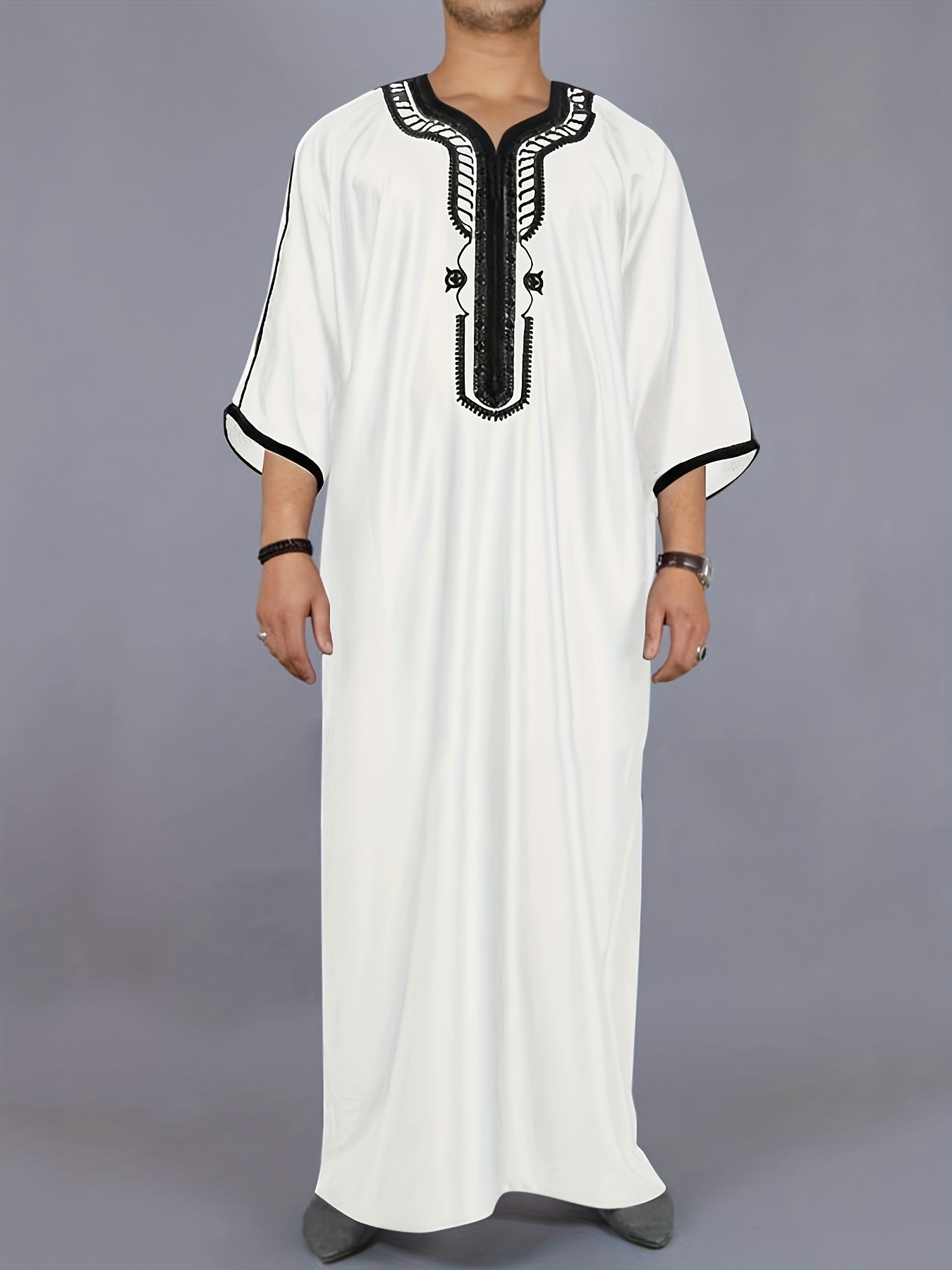 exquisite embroidered robe