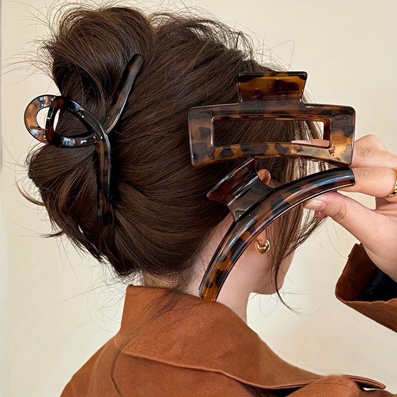 E-shop 3 Damen Haarspangen mit Leopardenmuster, quadratisch, aus Kunststoff, und vollständig passend zum eleganten und atmosphärischen minimalistischen