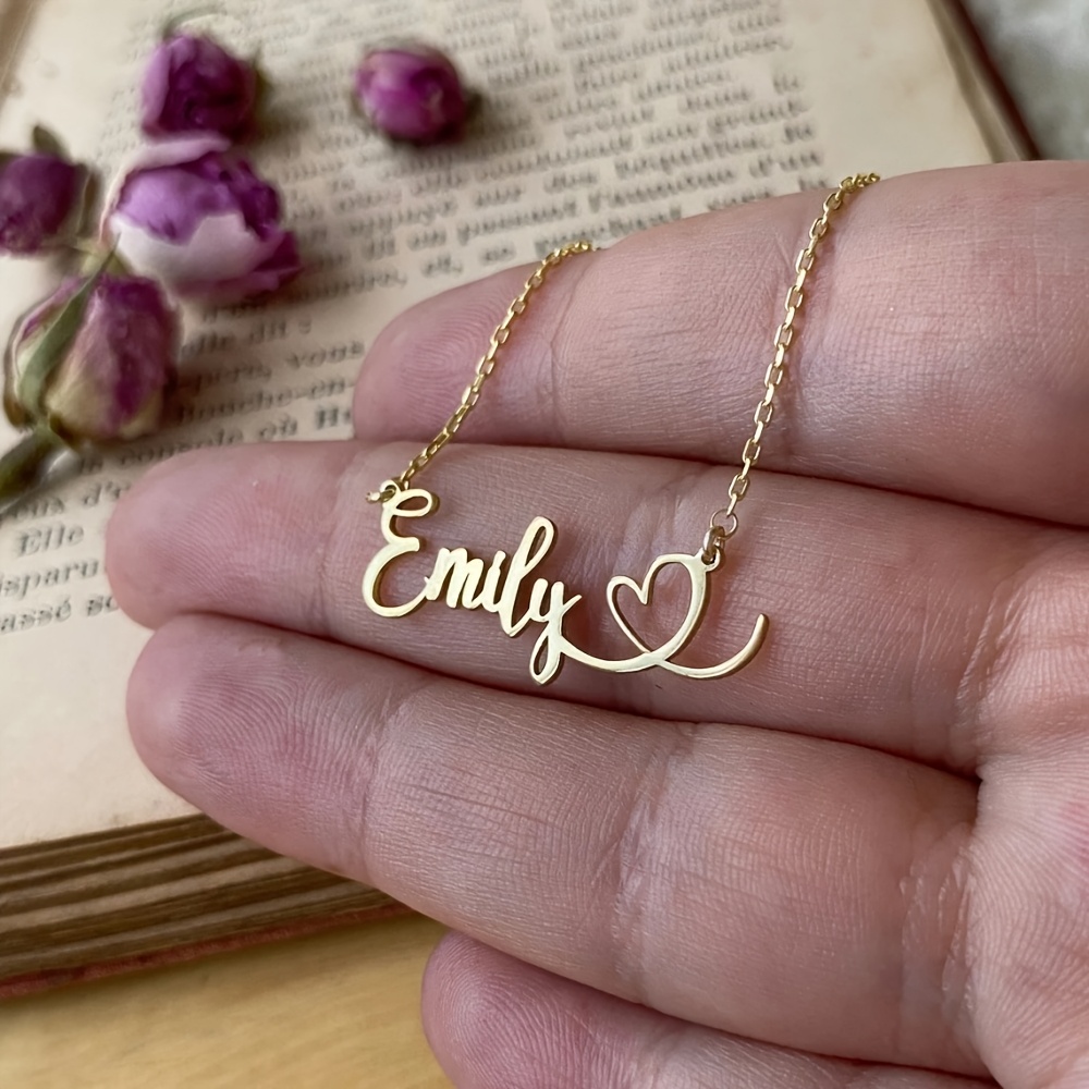 E-shop Personalisierte süße Namenshalsketten, personalisierte Edelstahl-Herz-Namensschild-Halsketten, ""-Halsketten, Geschenke für sich selbst,