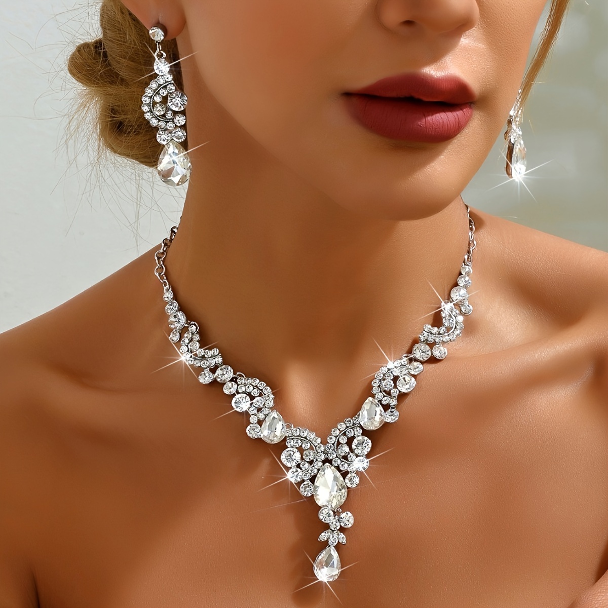 

Crystal Rhinestone Bridal Jewelry Set, Vintage Style Necklace And Earrings, Sparkling Wedding Accessories, Women's Glamorous Dress Up Fashion, Elegant Diamond-look Gift Set
