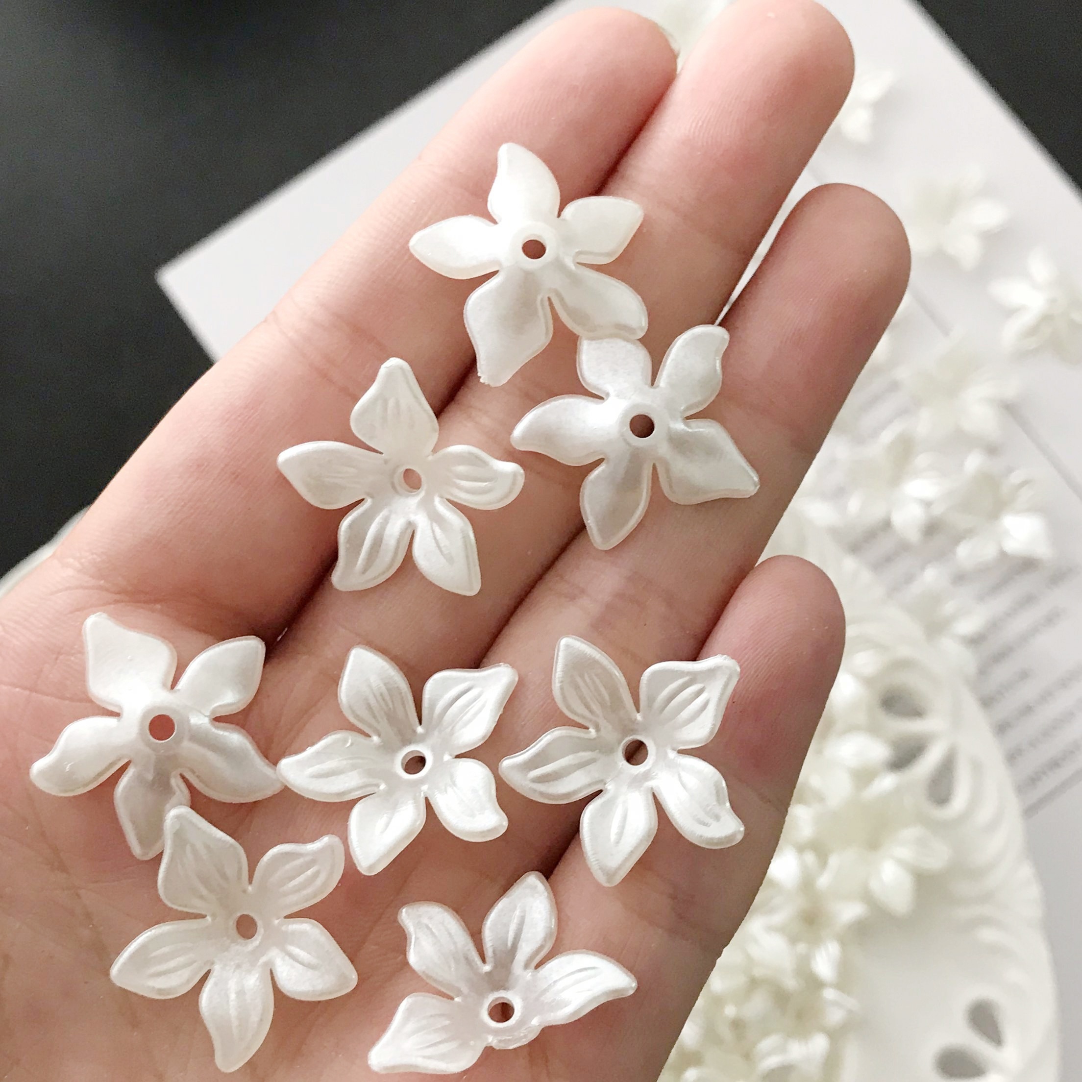 

50pcs Acrylic Pearlized Bauhinia Flower Beads, Milky White Petal Diy Craft Jewelry Making Loose Bead Assortment For Romantic Creations