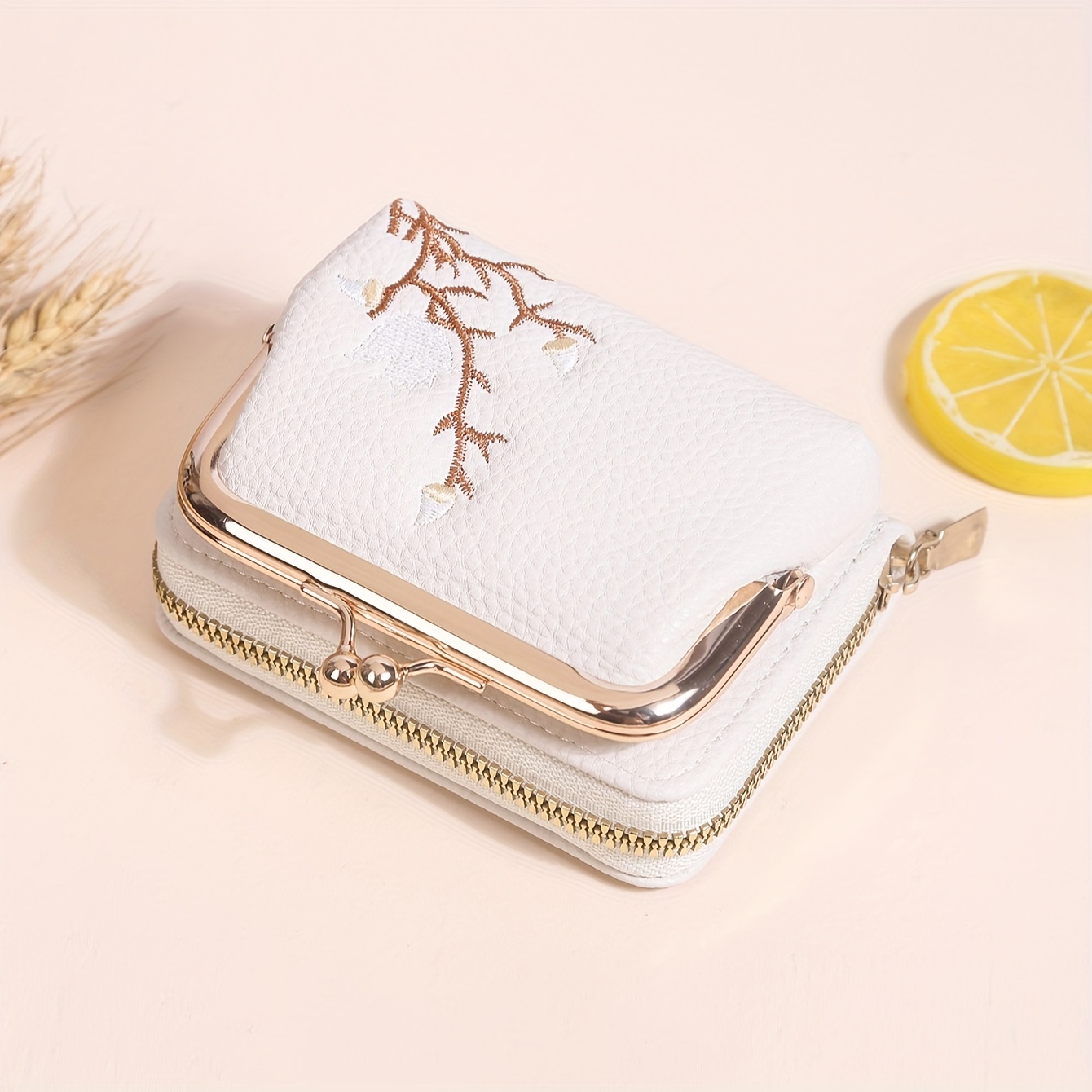 Image of Fashionable Embroidered Large Capacity Card Holder, A Mini Wallet For Women
