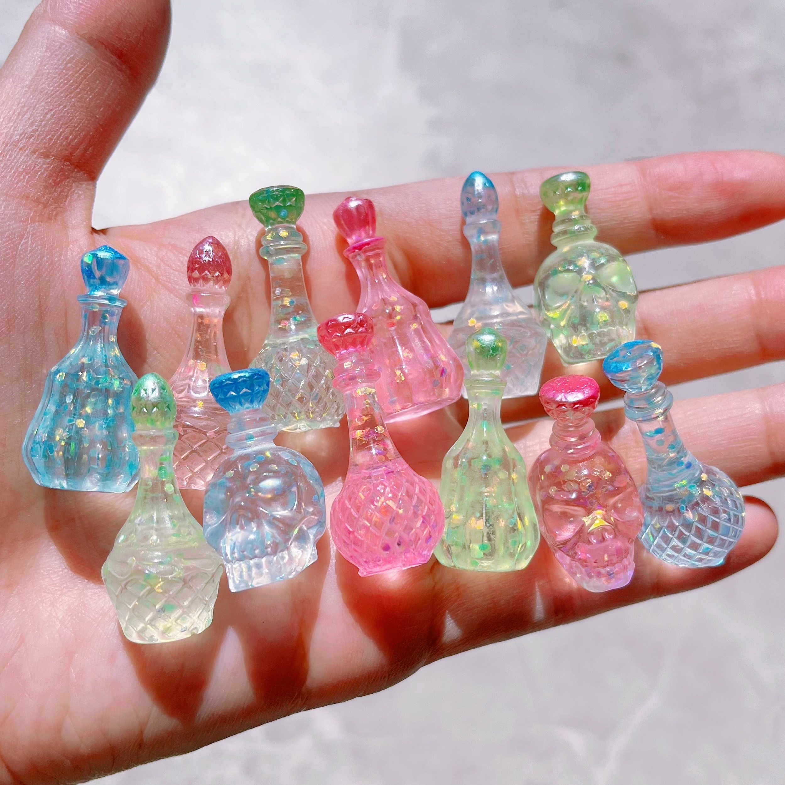 

30pcs Sparkling Mini Resin Bottle Charms Set For , Hair Accessories & Crafts - Assorted Designs, Charms For Jewelry Making