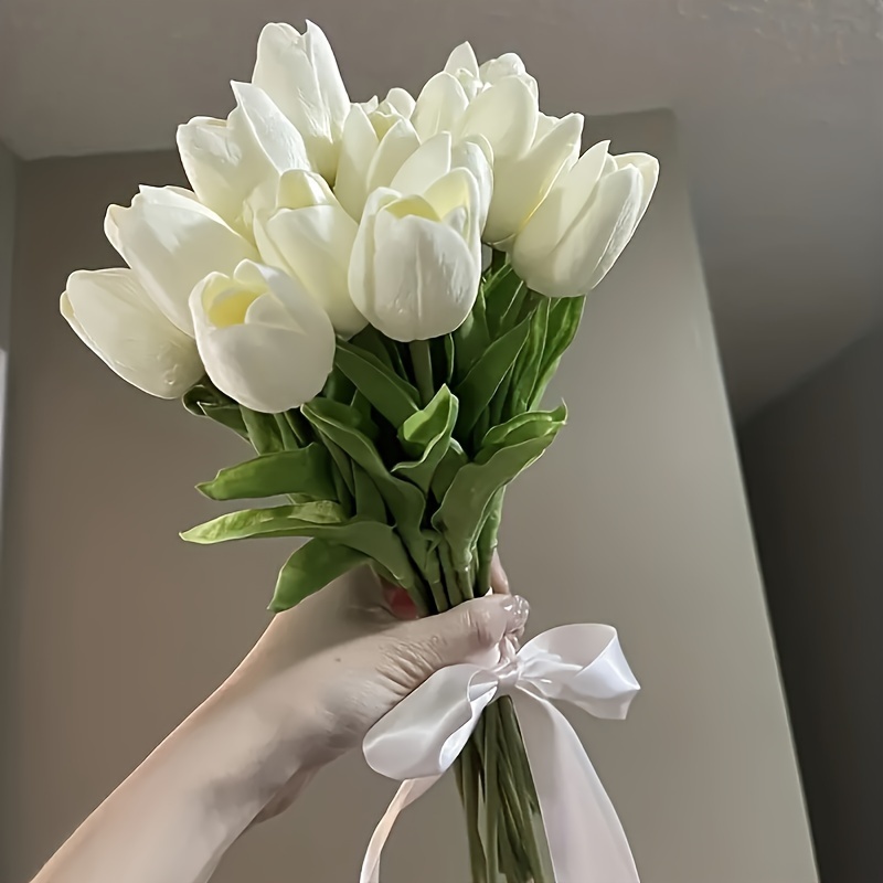 These Faux Tulips on  Are So Pretty Even Mama Will Think They're Real