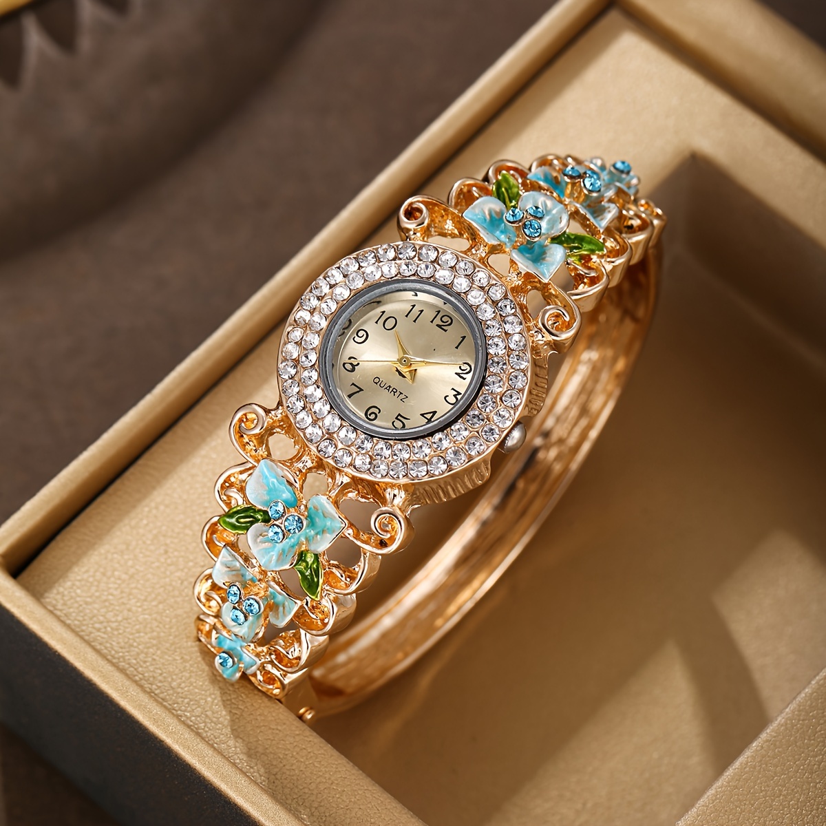 Image of 1pc Lady's Temperament Luxury Alloy Bracelet Watch A Surprise Gift To Her On Christmas And Valentine's Day