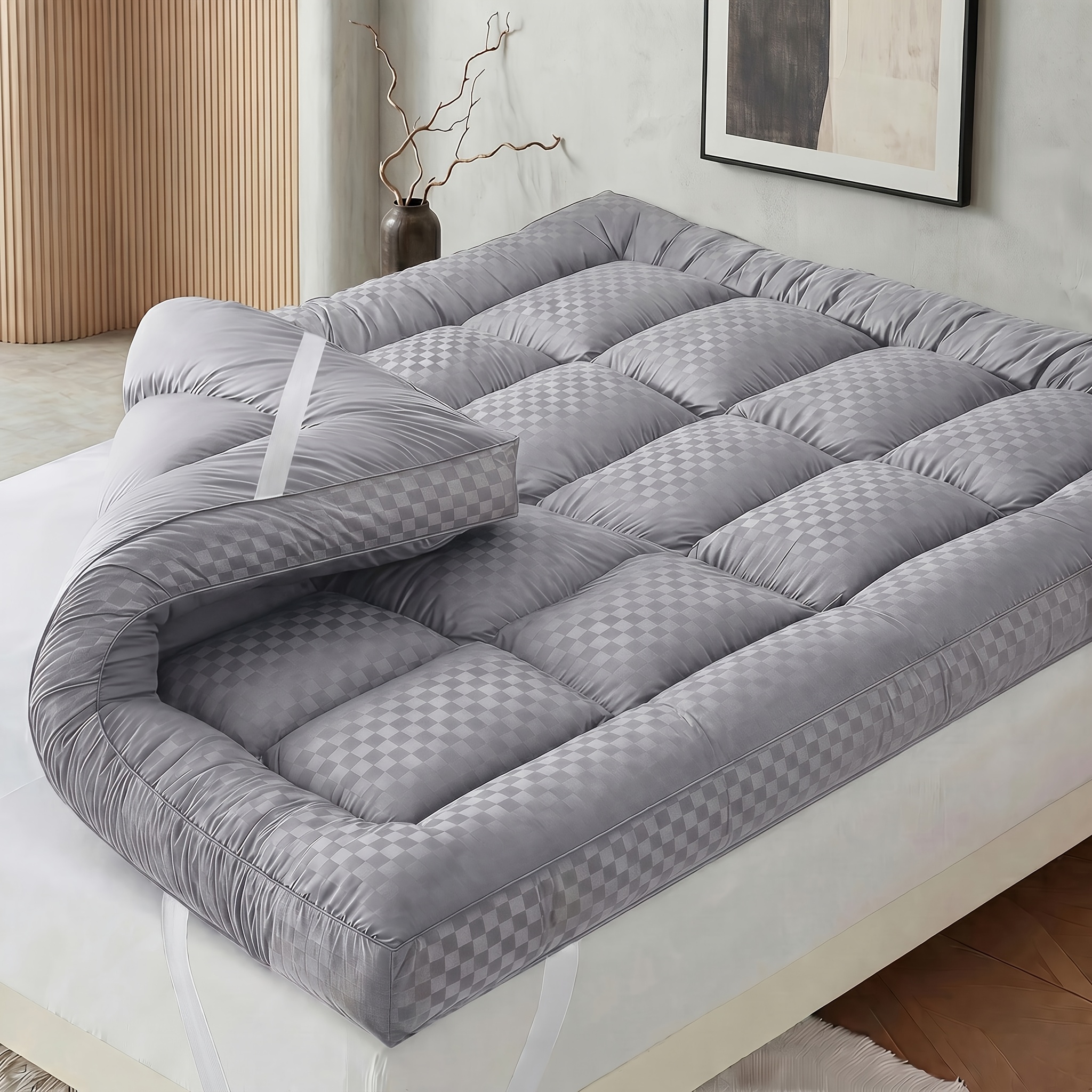 Image of 1pc The Quilted Mattress Protector With Quadrilateral Patterns Equipped With Elastic Shoulder Straps Soft, Breathable And Washable Protective Pad Applicable To All Bed Sizes