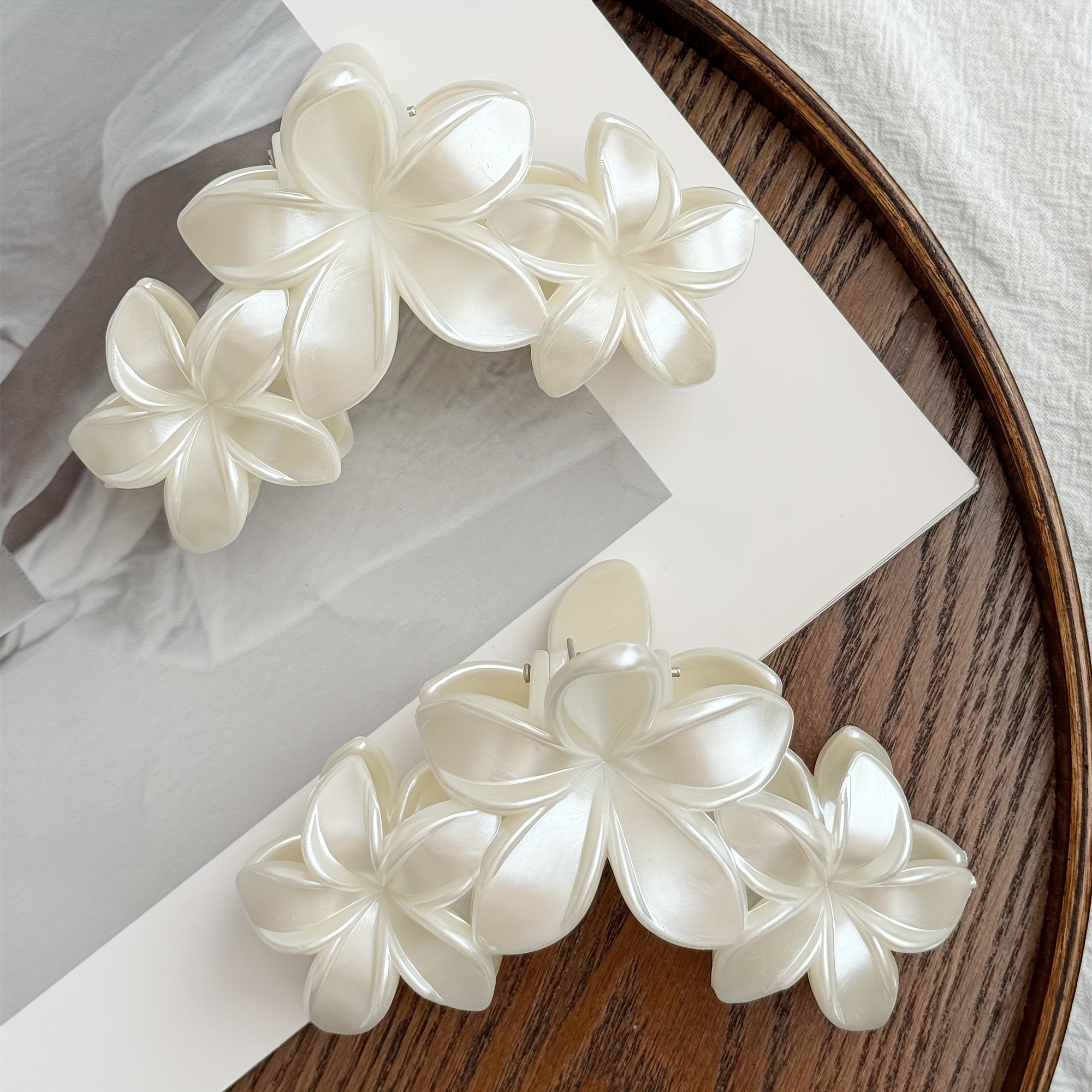 

Elegant Pearl White Flower Hair Clips - Set Of 2 For Stylish Hair Accessories - Suitable For Ages 14 And Up - Perfect For Birthday Celebrations