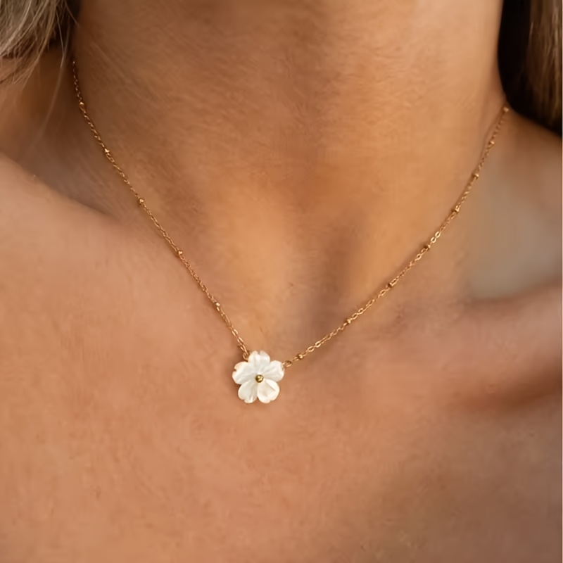 French Vintage Shell Flower Pendant Necklace 18K Golden Plated