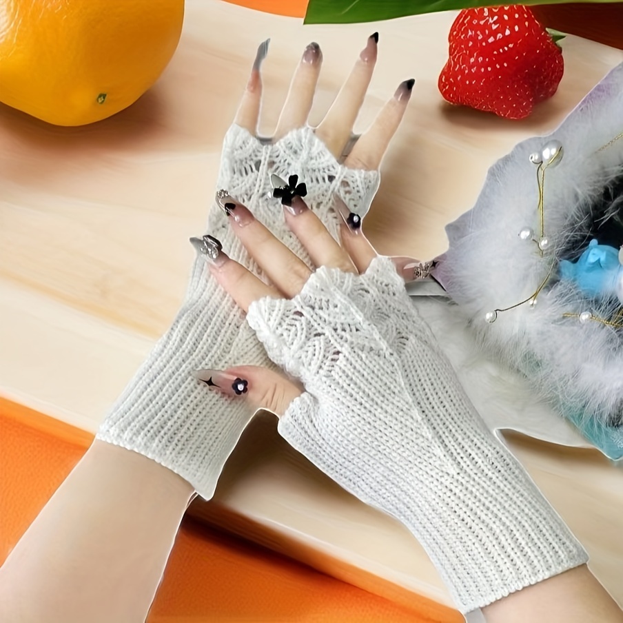 

Ladies Knitted Half-finger Gloves: Warm, Stylish, And Functional -