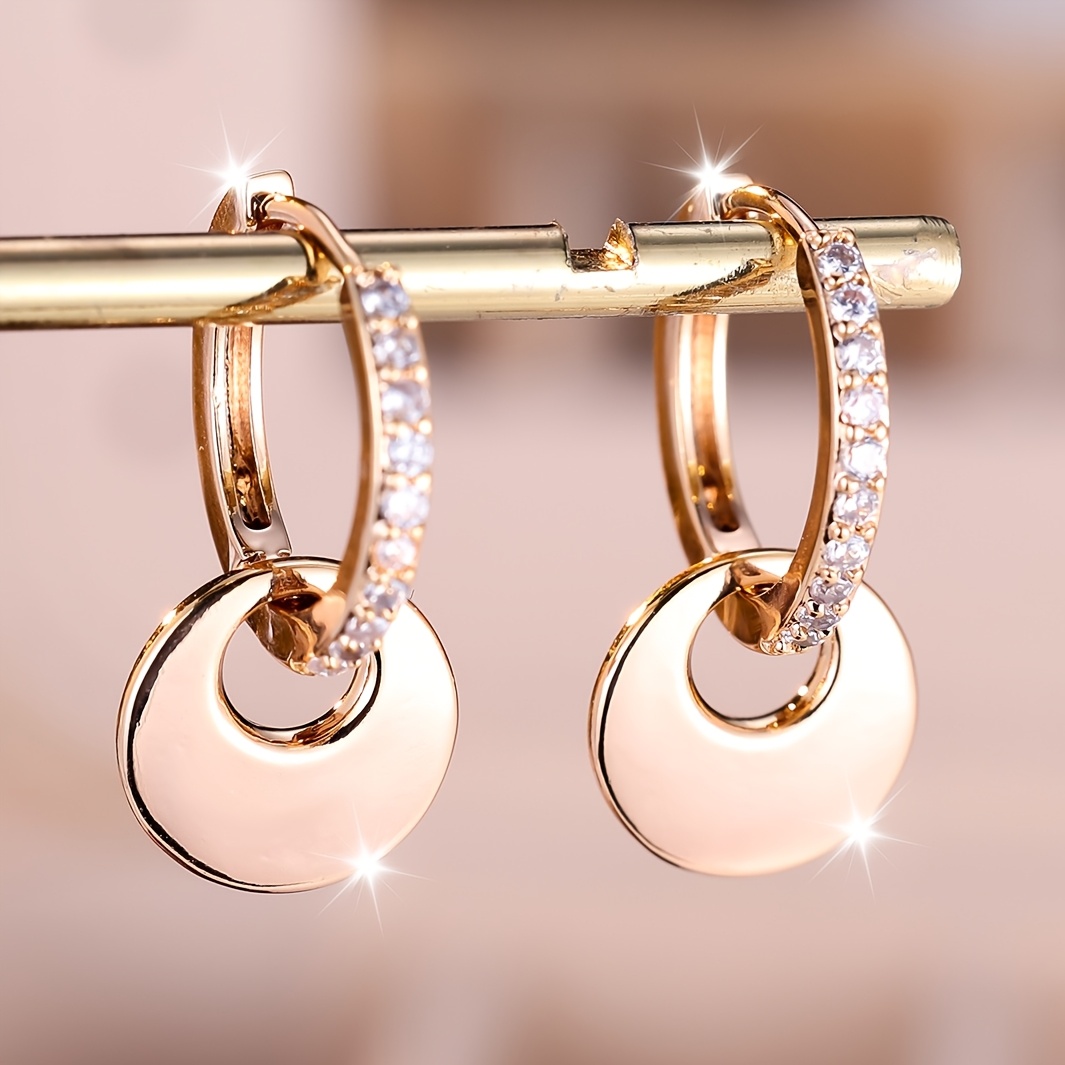 Image of A Pair Of Elegant And Cute Synthetic Synthetic Zirconia Women's Earrings, Suitable For Daily Wear, Banquets, And Parties, A Great Gift For