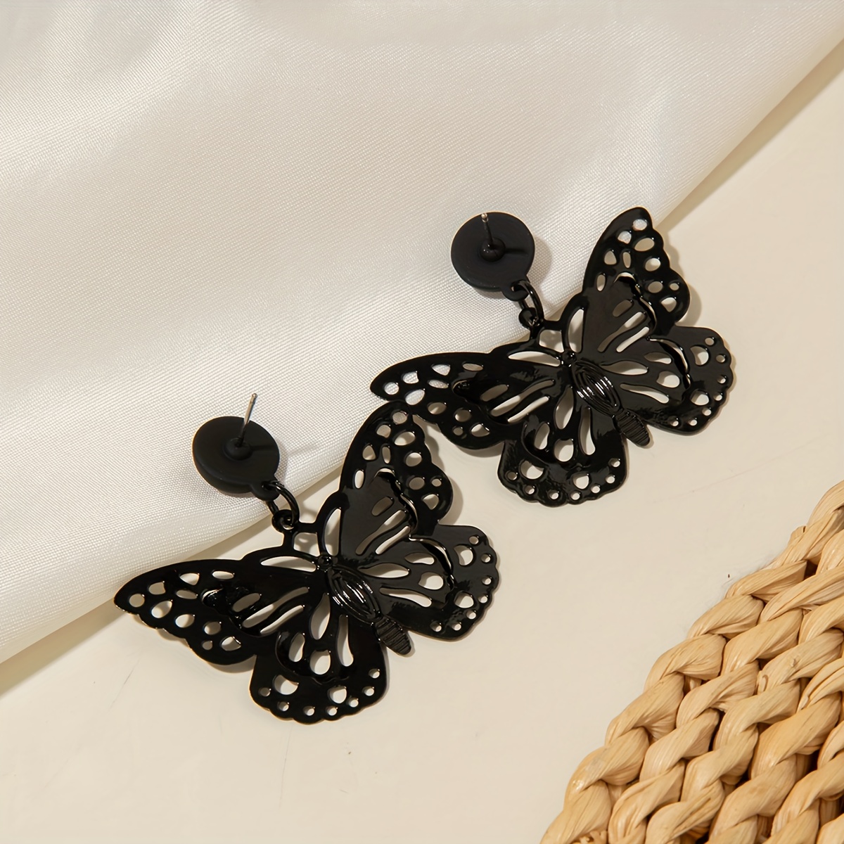 High-End Dark Retro Iron Hollow Butterfly Earrings