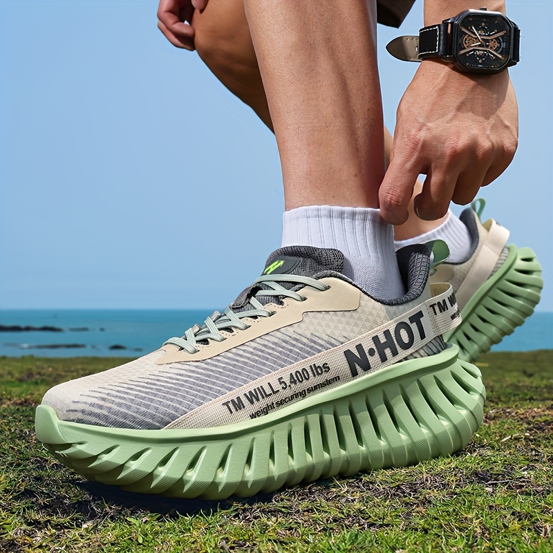New Spring/Summer Men's Carbon Plate Running Shoes, Lightweight, Shock-Absorbing, Anti-Slip Sneakers, Lightweight, Casual, and Comfortable Running Shoes, Fashionable Men's Thick-Sole Running Shoes, Breathable Mesh Sneakers, Marathon Outdoor Running