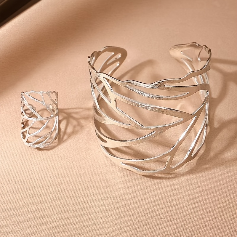 Vintage Leaf Ring Set and Bracelet