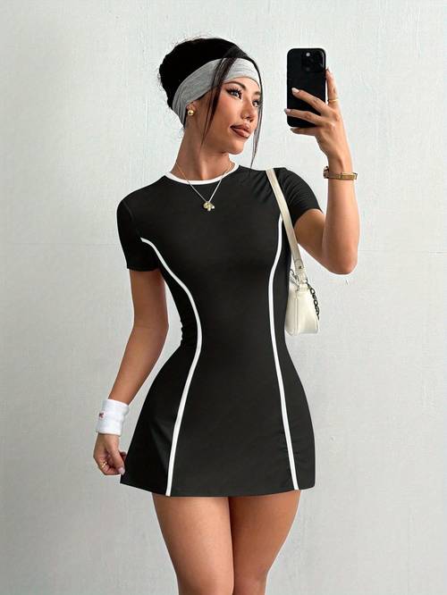 womens black and white contrast tennis training outdoor sports dress with shorts and phone pocket suitable for running yoga tennis and golf wear