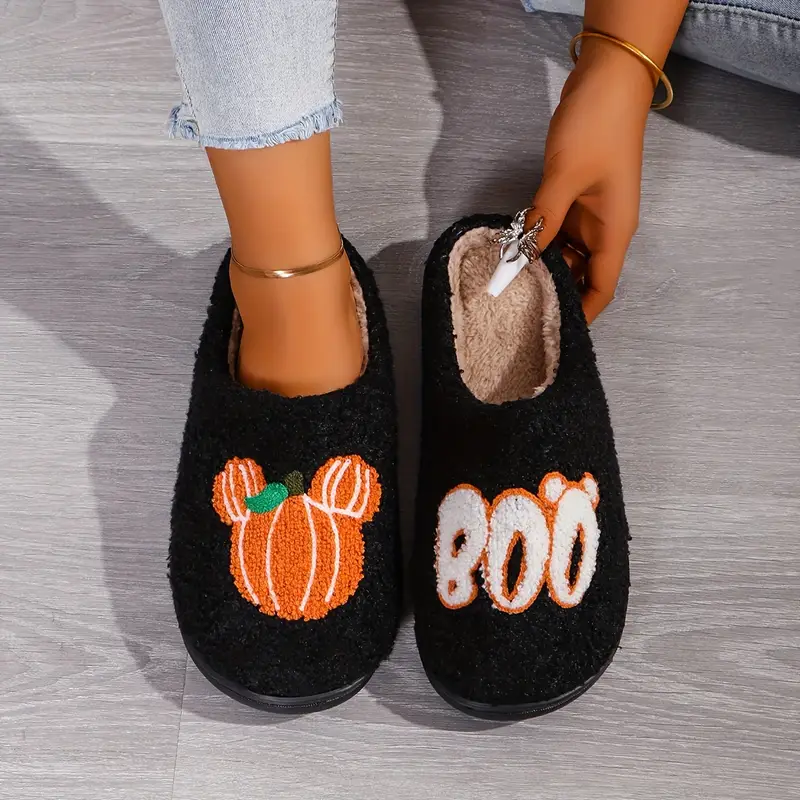 Cute & Cozy Pumpkin Slippers - Perfect For Halloween & Winter Lounging!
