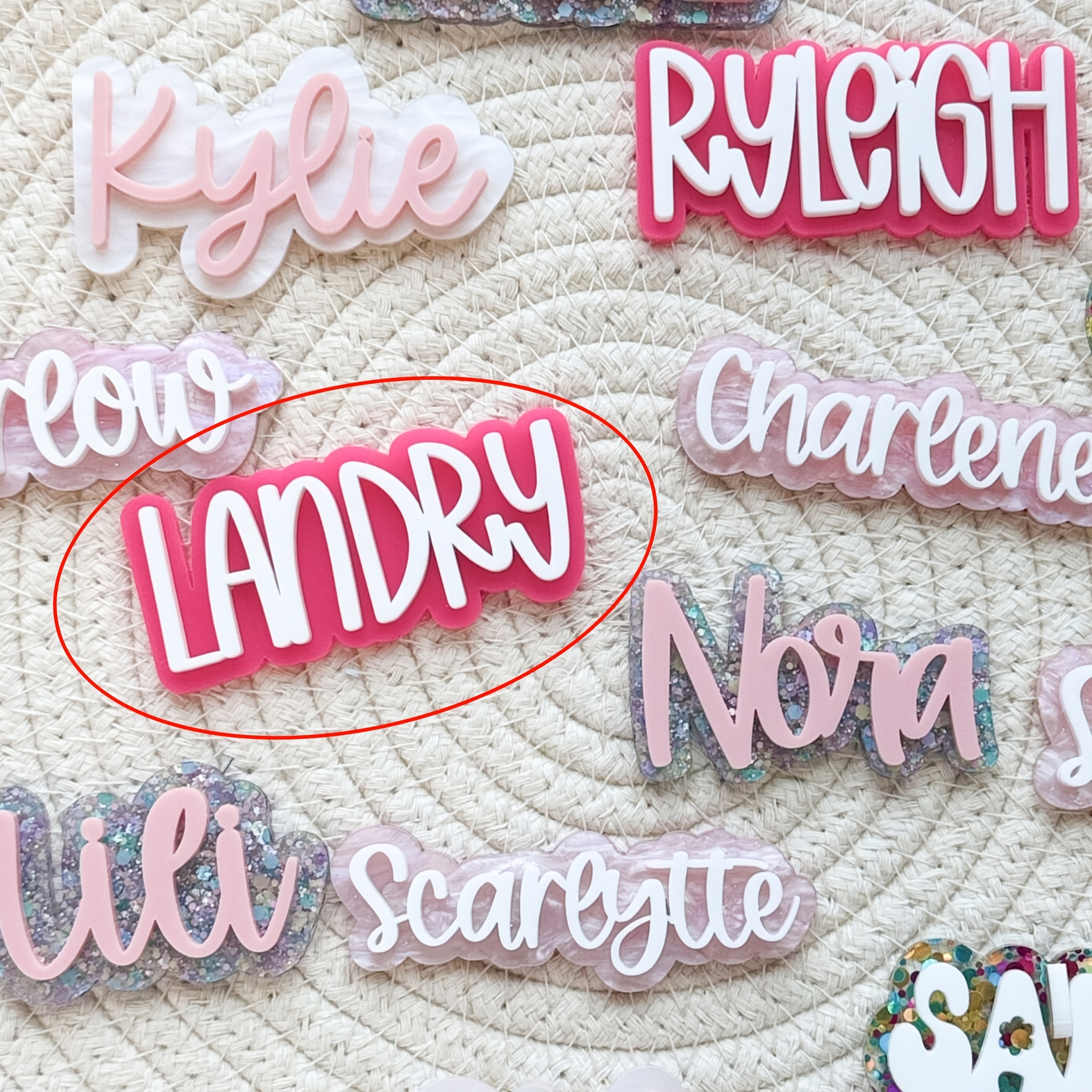 TEMU 1pc 1pcs Personalized Name Brooch - Initials & Letters, Diy Suitable For Daily Wear, Parties, Valentine's Gift For Women,, - Fashion Decoration