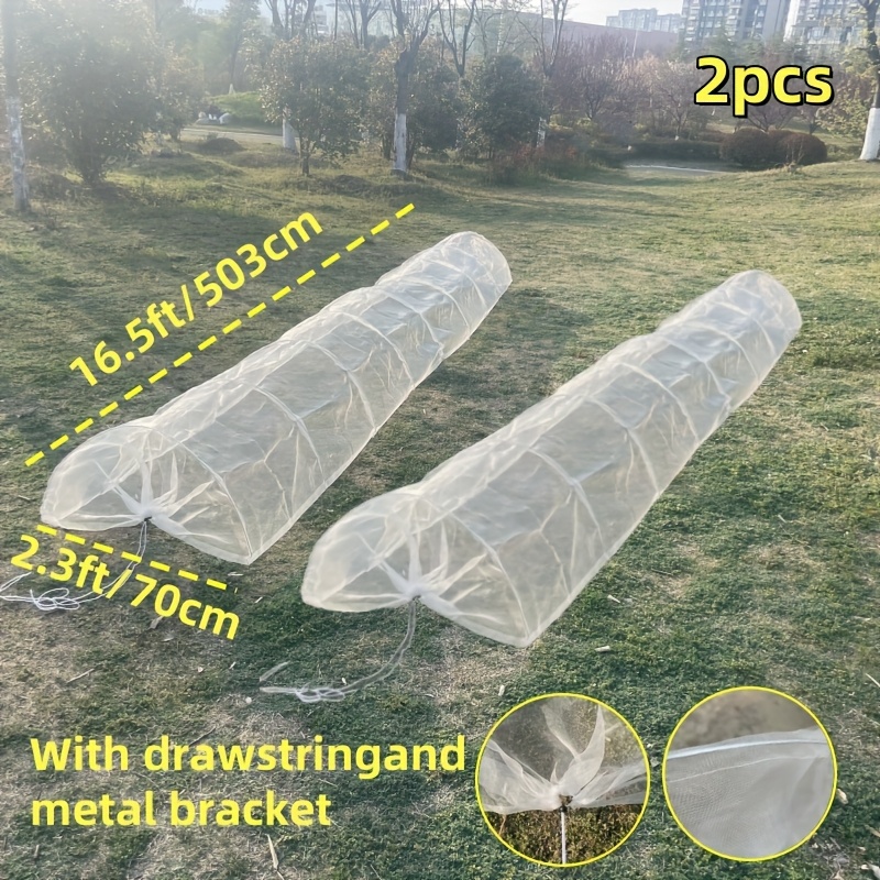 E-shop Eine multifunktionale, faltbare Pflanzenschutzabdeckung mit den Maßen 16,5Ft x 2,3Ft, als Garten-Tunnel in Weiß konzipiert, mit einem